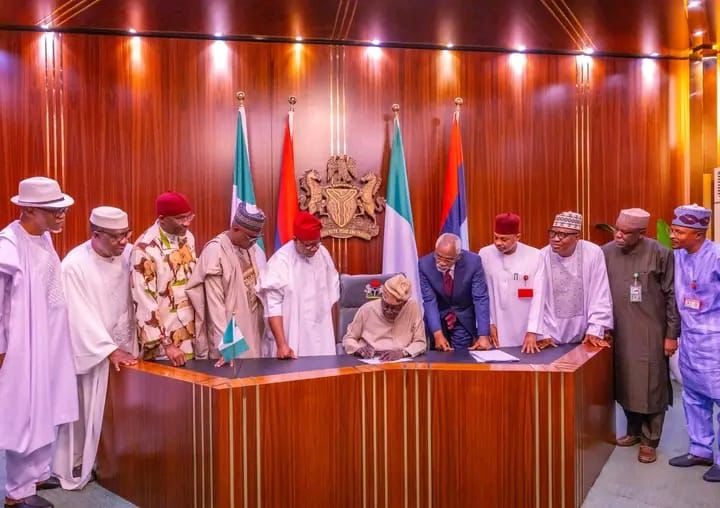 LAWMAKERS WITNESS AS PRESIDENT SIGNS ELECTORAL AMENDMENT BILL INTO LAW